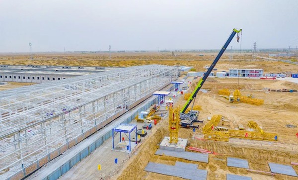 新疆兵团二师铁门关市各重点项目建设忙(图3)