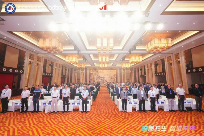 中钢网副董事长陈凯出席“新竞争格局下钢结构行业发展趋势”高峰论坛并发表主旨演讲(图2)