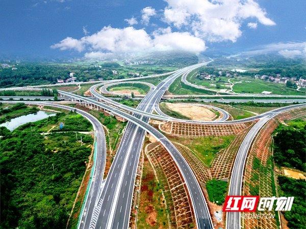 鼎力①湖南建投：放眼全球市场创一流企业(图6)