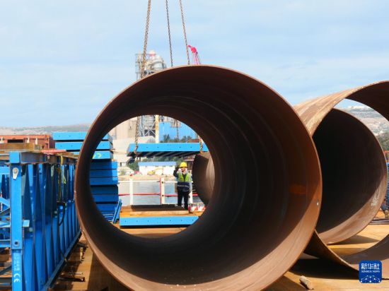 通讯丨这是“希望大桥”——突尼斯民众盼中企承建大桥项目顺利完工(图2)