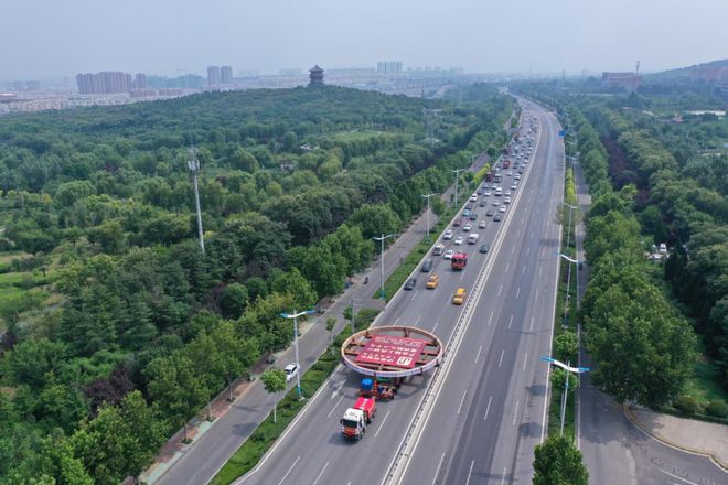 融媒AIGC国庆系列报道丨一炉火烧亮“一带一路”智造之光(图9)