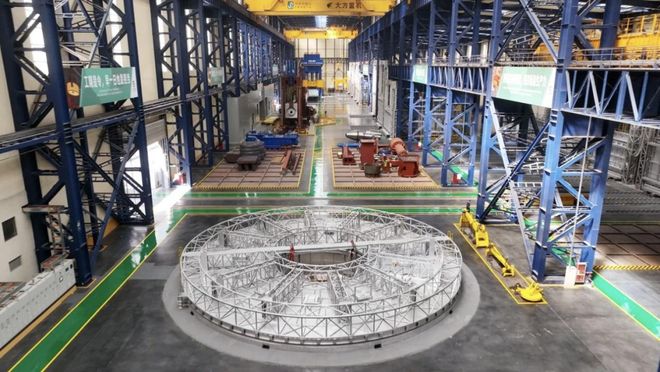 融媒AIGC国庆系列报道丨一炉火烧亮“一带一路”智造之光(图10)