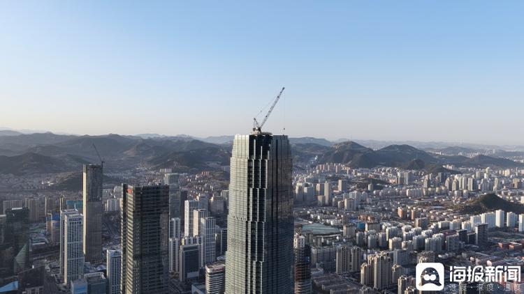 齐鲁第一高封顶！揭秘齐鲁新地标封顶背后的速度、技术与城市雄心(图7)