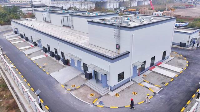 四川遂宁首座钢结构全户内变电站投运(图1)