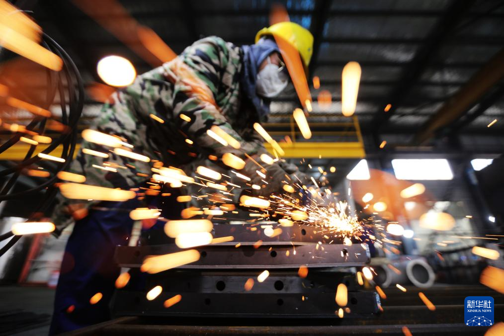 奋力冲刺“全年红”(图16)