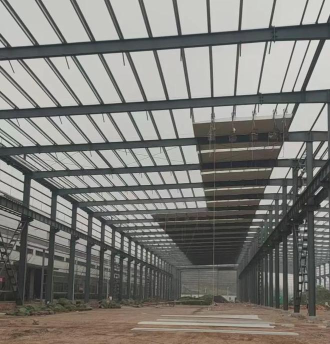 重庆钢结构工程深度解析：四大核心维度帮企业选对靠谱工程方(图2)