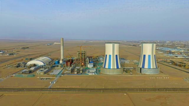 在戈壁上点燃能源发展新引擎(图2)